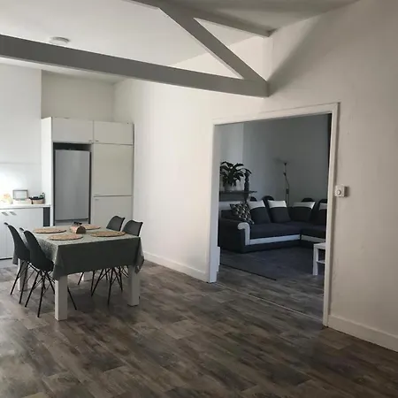 Apartment Ruim *